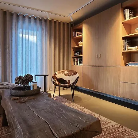 Modern Alpine Retreat Garden And Panoramic Views Appartement